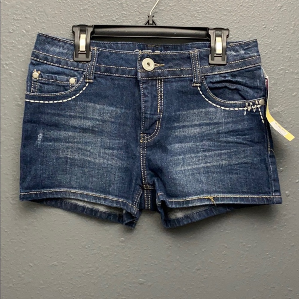 LOW RISE DENIM SHORTS